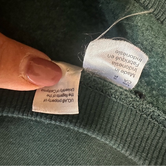 H&M NCAA UCLA Dark Green Unisex Crewneck Sweatshirt Size Small S - Picture 6 of 7